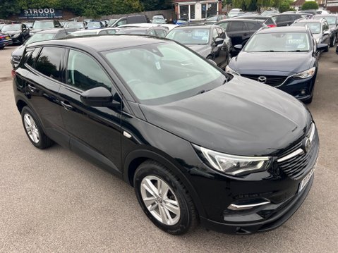 Vauxhall Grandland X 1.2 Turbo SE Auto Euro 6 (s/s) 5dr 8