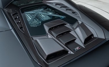 Lamborghini Huracan TECNICA 25