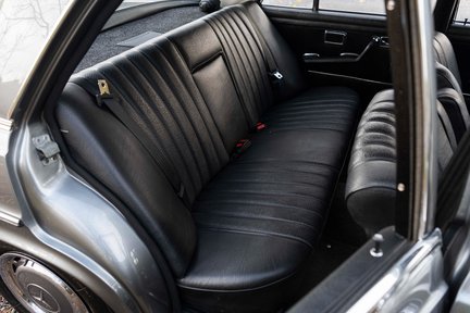 Mercedes-Benz S 280 SE 3.5 Saloon 31