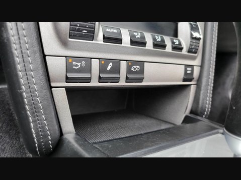 Porsche 911 CARRERA 4 TIPTRONIC S 34