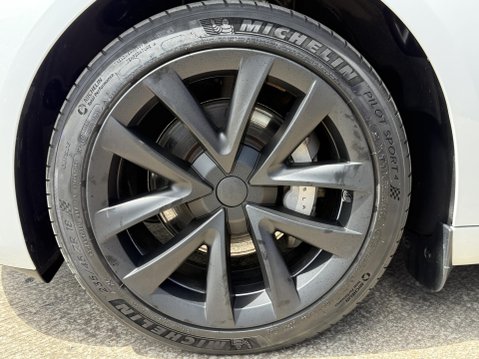 Tesla Model 3 (Dual Motor) Long Range Saloon 4dr Electric Auto 4WDE (346 ps) 17