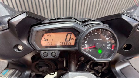 Yamaha FZ1 FAZER 2008 38K GOOD RUNNING PROJECT BIKE SPARES OR REPAIR 9