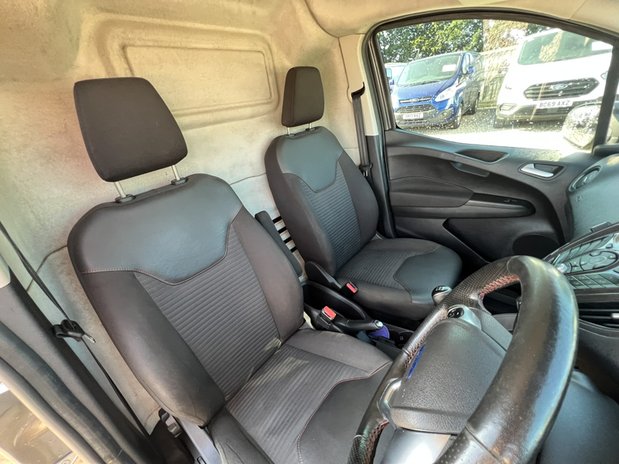 Ford Transit Courier SWB L1H1 Low Roof Sport Air Con Alloys EURO 6 NO VAT 27