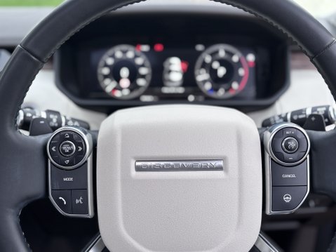 Land Rover Discovery TD6 HSE LUXURY 17