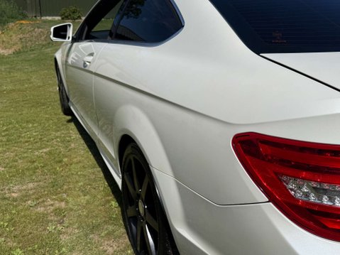 Mercedes-Benz C Class 2.1 C250 AMG Sport Edition Premium+CDi Auto 2dr 33