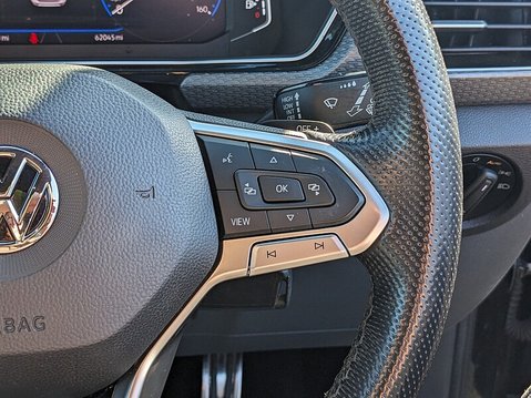 Volkswagen T-Cross R-LINE TDI DSG 23