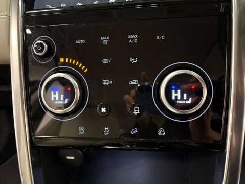 Land Rover Discovery Sport HSE MHEV 27