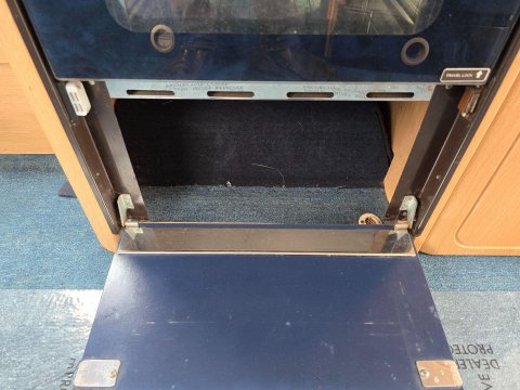 Auto-Sleepers Ravenna 25