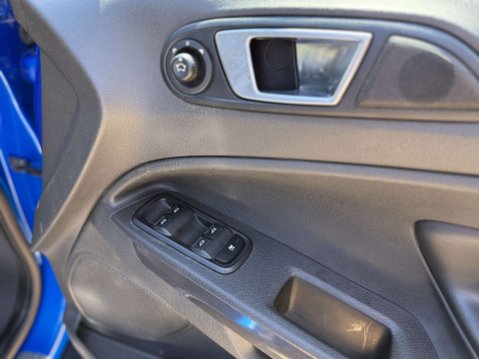 Ford Ecosport 1.0 EcoSport Titanium X-Pack Turbo 5dr 64