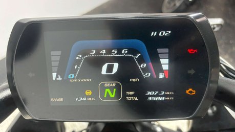 MBP C 2024 ONLY 3K 1 OWNER CRUISER BIKE 1000CC TOURER BIKE 12