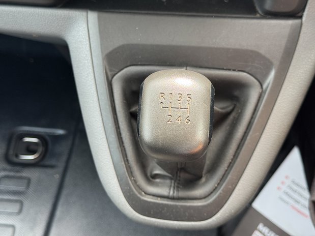 Citroen Dispatch XLWB 2.0Hdi L3H1 Low Roof Enterprise XL Air Con Nav Sensors EURO 6 31
