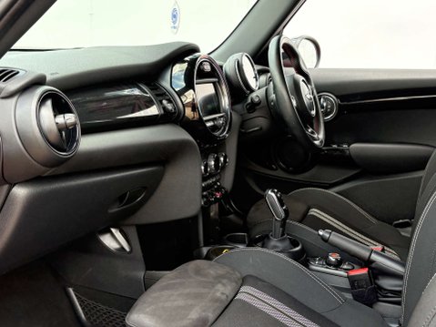 Mini Hatch 1.5 Cooper Auto 5dr 58
