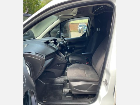 Ford Transit Connect 1.5 TDCi 220 Panel Van 5dr Diesel Manual L1 H1 (120 g/km, 74 bhp) 32
