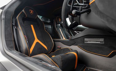 Lamborghini Aventador SVJ LP 770-4 14