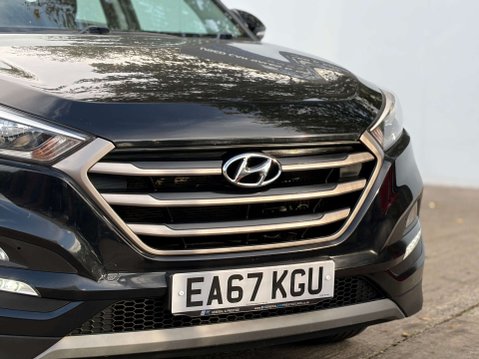 Hyundai TUCSON 2.0 Tucson SE Nav Blue Drive 2WD CRDi 5dr 3