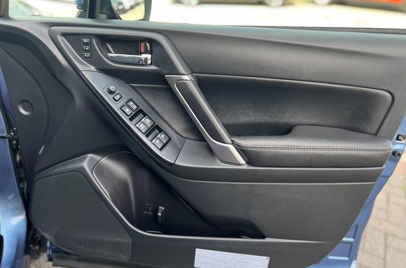 Subaru Forester I XE PREMIUM 18