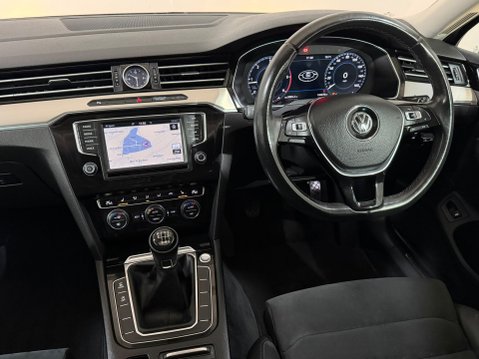 Volkswagen Passat GT TDI BLUEMOTION TECHNOLOGY 13