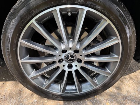 Mercedes-Benz GLC GLC 250 4MATIC AMG LINE 49