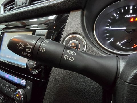 Nissan Qashqai 1.5 dCi N-Connecta Euro 6 (s/s) 5dr 38