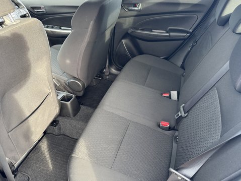Suzuki Swift 1.2 Dualjet 83 12V Hybrid SZ5 5dr 31