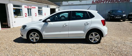Volkswagen Polo MATCH TSI.. 11 MAIN DEALER SERVICES.. 1 PREVIOUS KEEPER.. £20 ROAD TAX..A/C 1