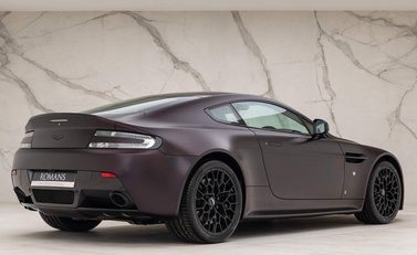 Aston Martin Vantage S V12 20