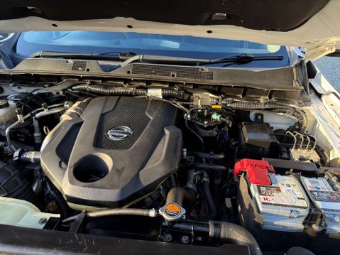 Nissan Navara 2.3 Navara N-Connecta dCi 4WD 5dr 81