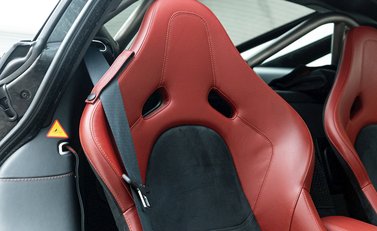 McLaren 720S Performance MSO 13