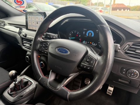 Ford Focus 1.0T EcoBoost ST-Line Euro 6 (s/s) 5dr 22