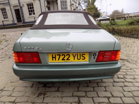 Mercedes-Benz SL Series 500SL-32 47
