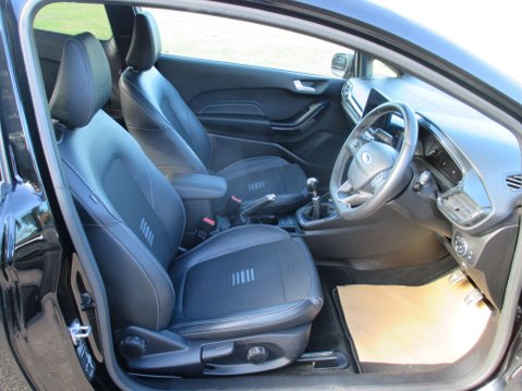 Ford Fiesta 1.0T EcoBoost ST-Line X Euro 6 (s/s) 3dr 23