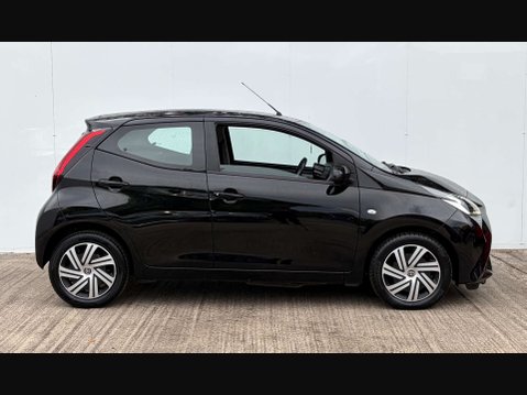 Toyota Aygo 1.0 Aygo X-Play TSS VVT-i 5dr 5