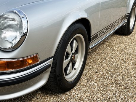 Porsche 911 Carrera Sport Back-Date 22