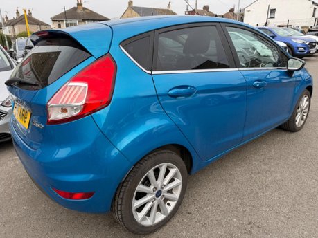 Ford Fiesta TITANIUM 18