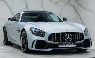 Mercedes-Benz AMG GT R 10