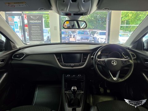 Vauxhall Grandland X 1.5 Turbo D Griffin Euro 6 (s/s) 5dr 28