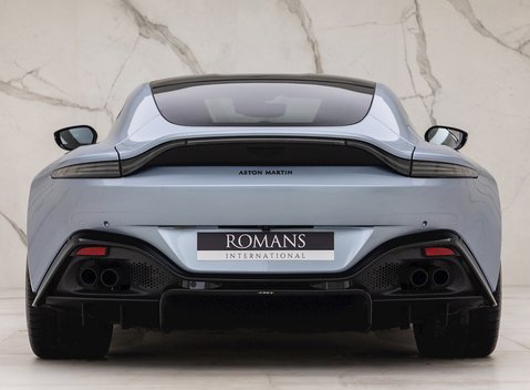 Aston Martin V8 Vantage 5