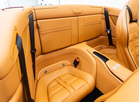 Ferrari California T 16