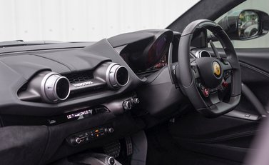 Ferrari 812 Superfast 16