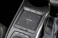Lexus Ux 250H 32