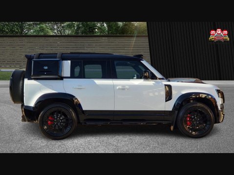 Land Rover Defender X-DYNAMIC SE 10