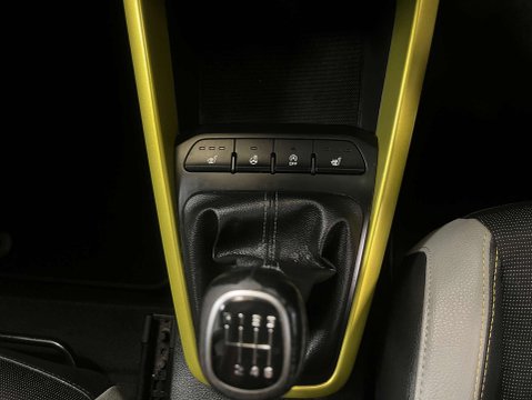 Kia Stonic 1.0 Stonic First Edition 5dr 27