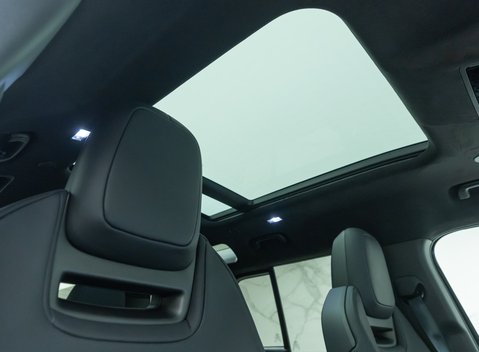 Land Rover Defender 110 OCTA 16