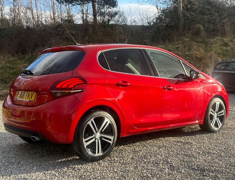 Peugeot 208 1.2 208 GT Line S/S 5dr 3