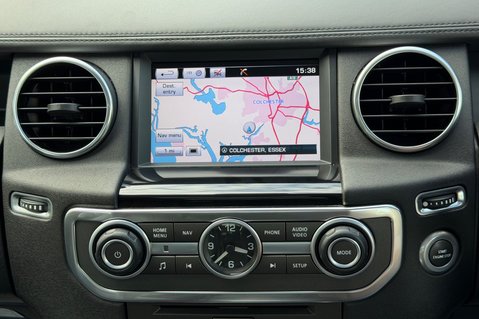 Land Rover Discovery SDV6 LANDMARK - ONE OWNER - 10 SERVICED INC CAMBELT 47