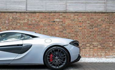 McLaren 570S 26