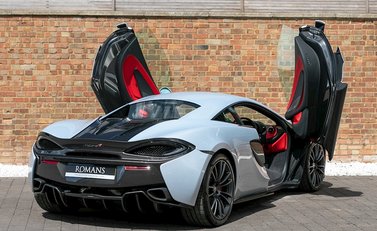 McLaren 570S 8
