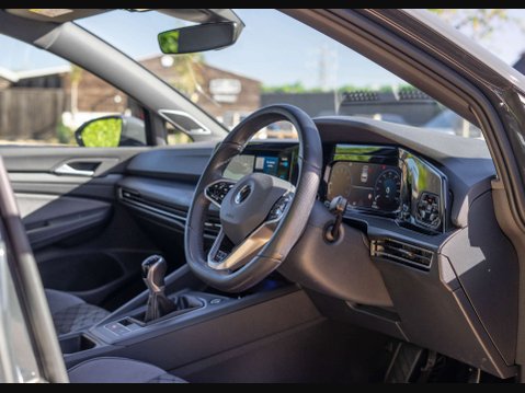 Volkswagen Golf 1.5 Golf R-Line TSi 5dr 3