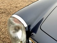 Mercedes-Benz SL Series 280 SL 33