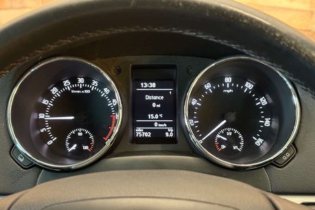 Skoda Yeti 2.0 TDI SE Plus SUV 5dr Diesel Manual 4WD Euro 5 (140 ps) 8